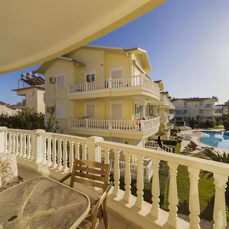 شقة Flat With Balcony And Shared Pool In بيليك